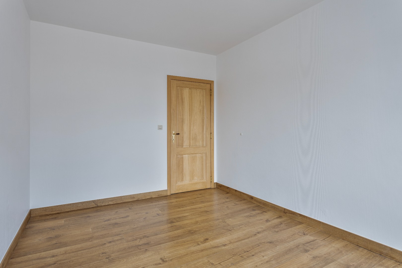 Ruim appartement 2 slpks, balkon en garage 