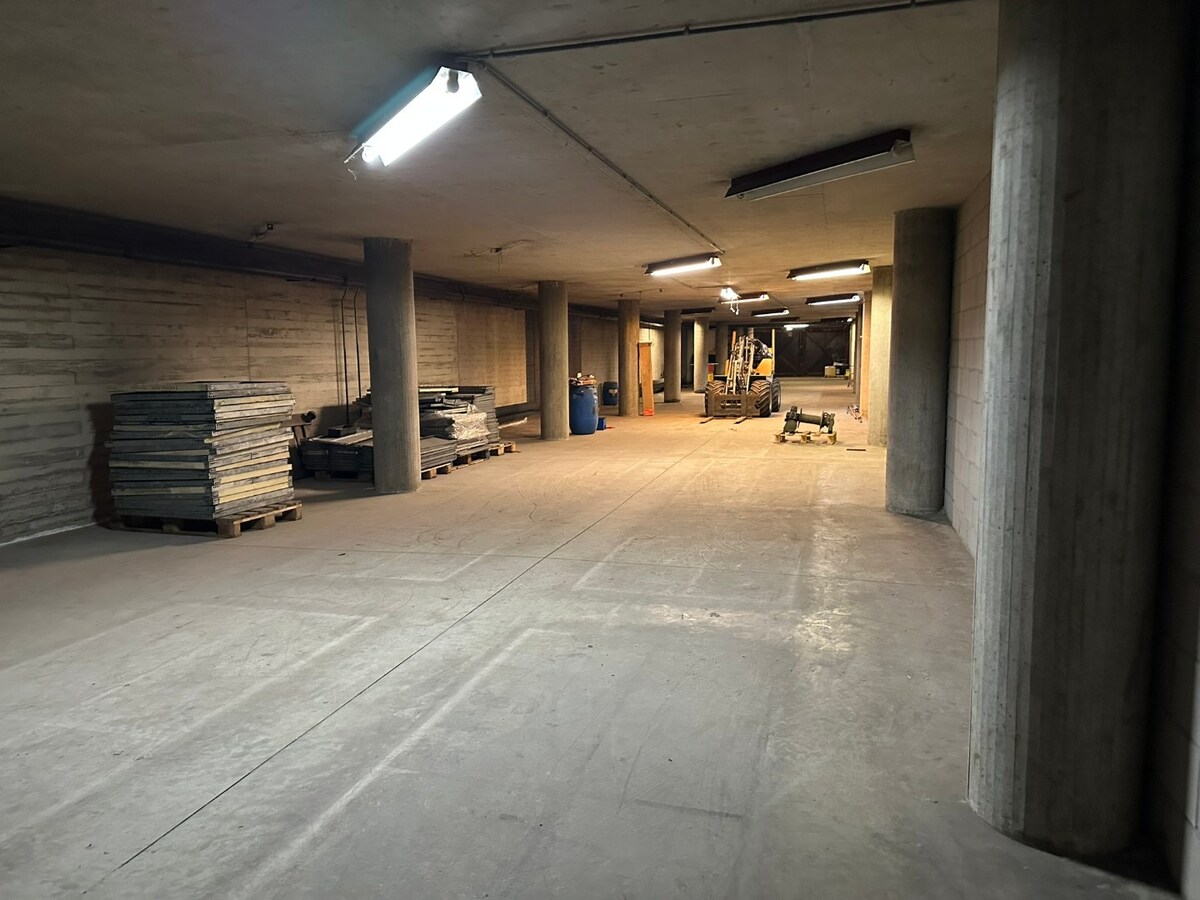 Bergruimte van 192 m² 