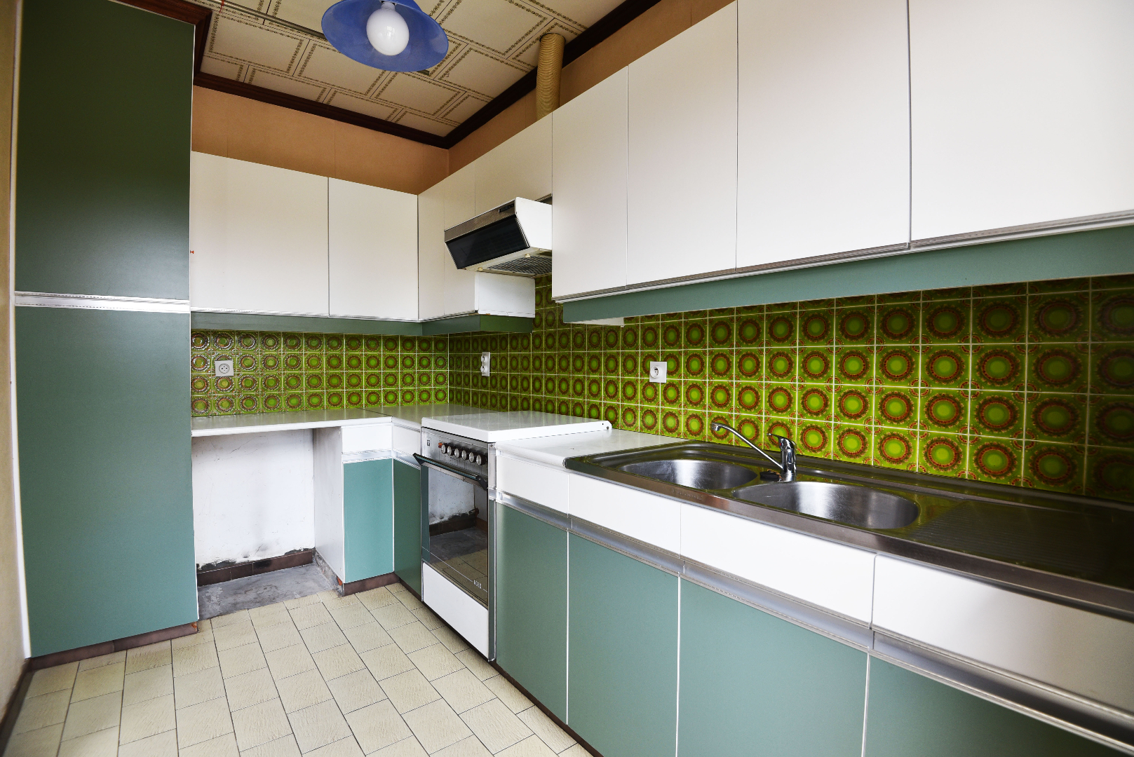 Op te frissen woning op 1.029m² met zicht op de velden te Kaprijke 