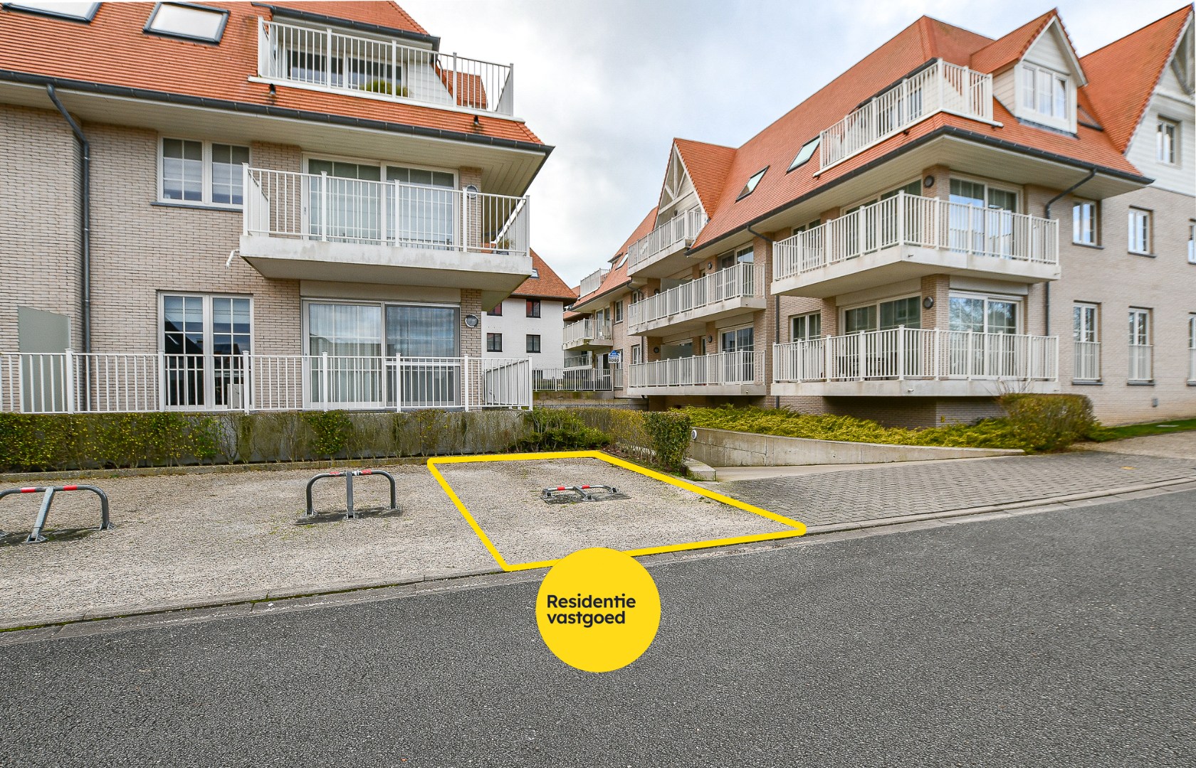 Gelijkvloers 2-slaapkamerappartement met tuin op toplocatie vlakbij de zee! 