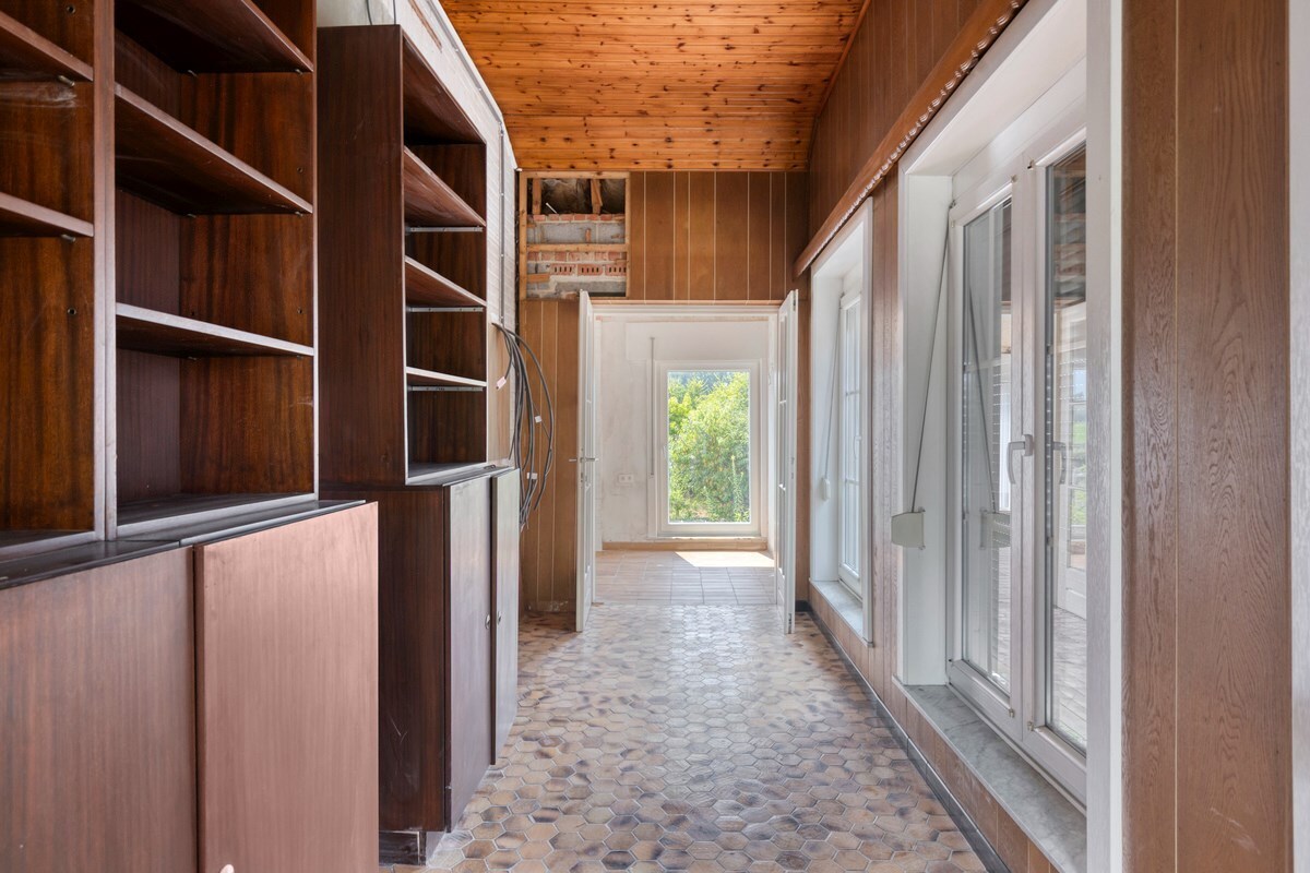 VILLA  met tuin, terras en garage in Zoutleeuw 