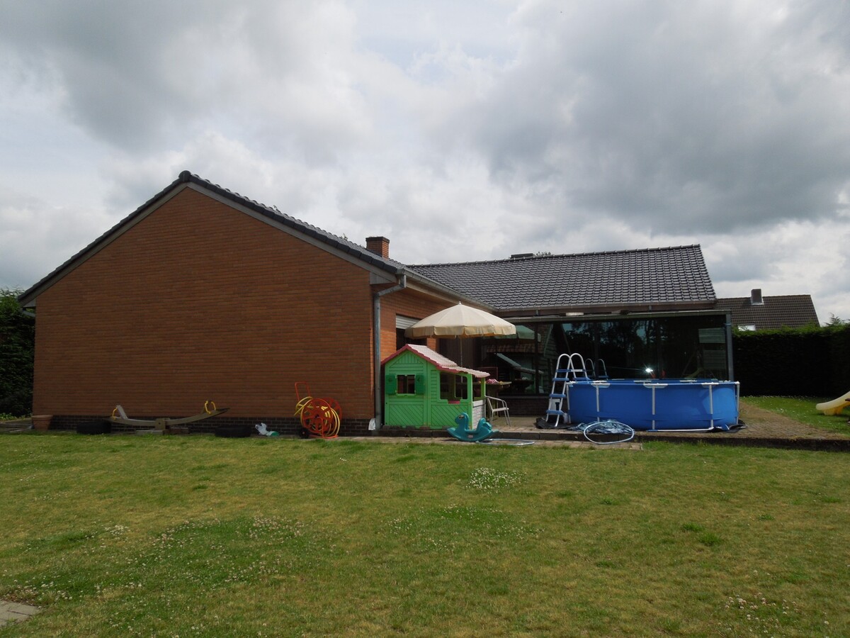 Alleenstaande woning met grote tuin 