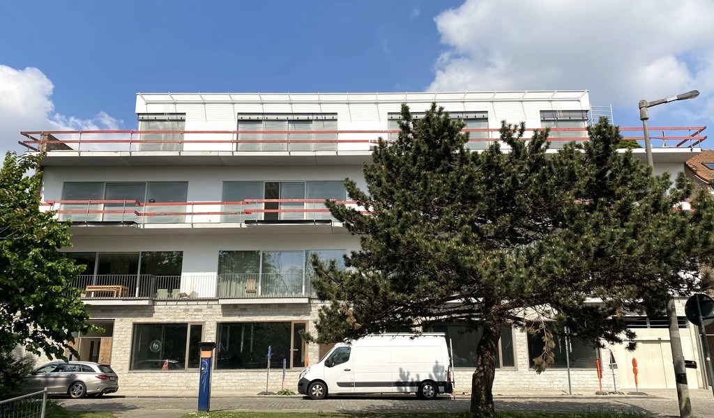 Instapklaar gelijkvloers kantoor te huur aan Bijlokesite te Gent