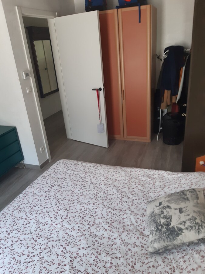 BEN-appartement met terras en tuintje. 