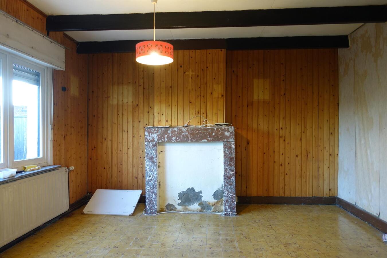 Te renoveren landelijke woning 