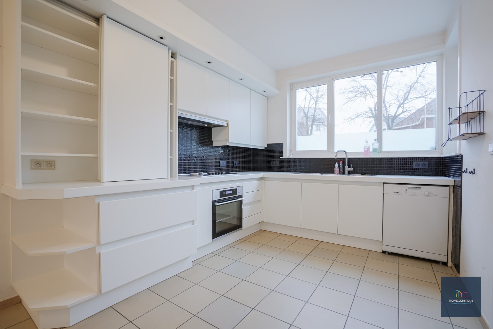 Ruime woning met zicht op het Claeys Bouüaertpark 