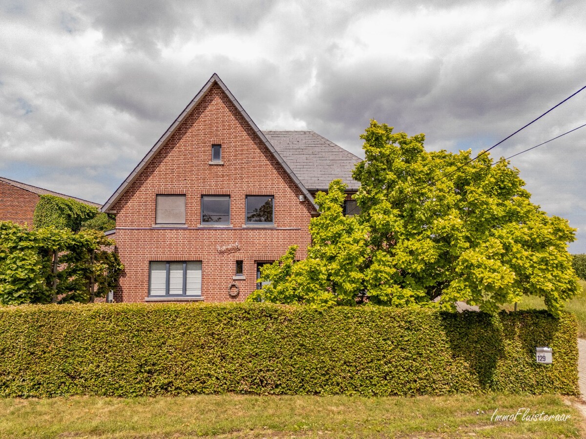 Landelijk gelegen bedrijfswoning met diverse bijgebouwen op ca. 3,5 ha te Bekkevoort (Vlaams-Brabant) 