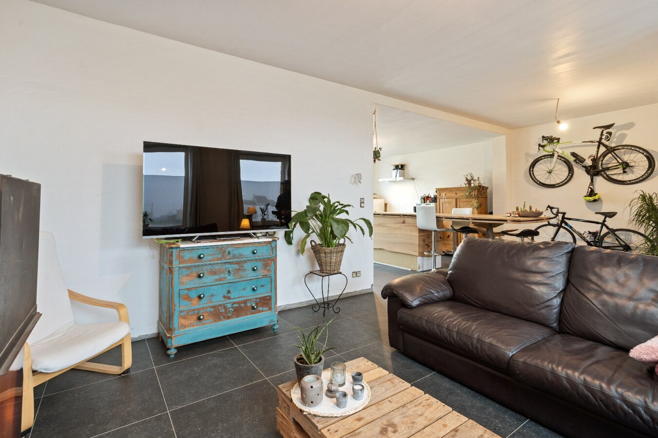 Landelijk gelegen, vrijstaande woning op ruim perceel van 670m² 