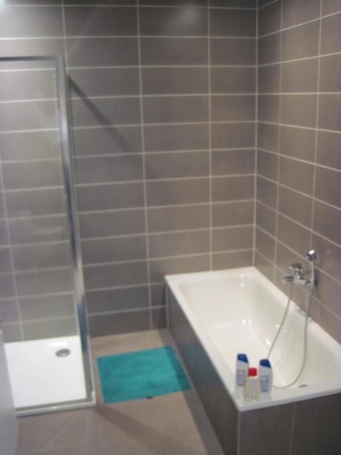 Recent, ruim appartement met een uniek terras !  GEEN VASTE KOSTEN ! 