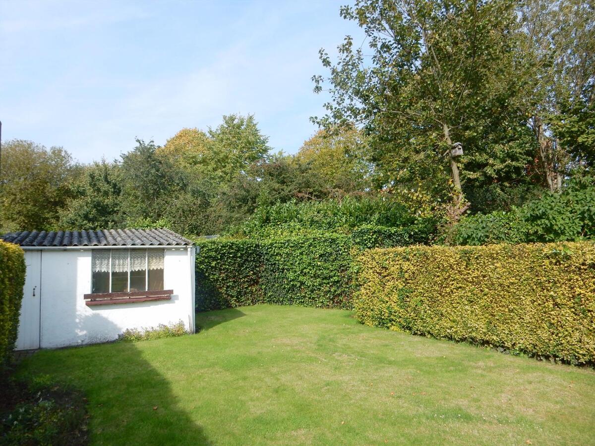 Ruime rijwoning nabij centrum Gistel 