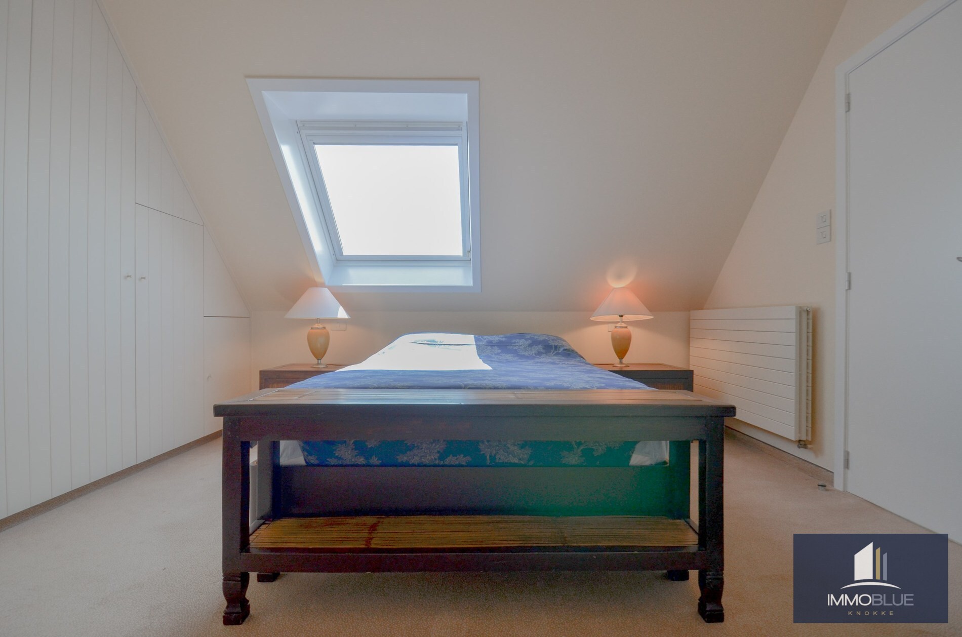 Stijlvol duplexappartement met zonnige terrassen en open zicht op de villa’s van het Zoute. 