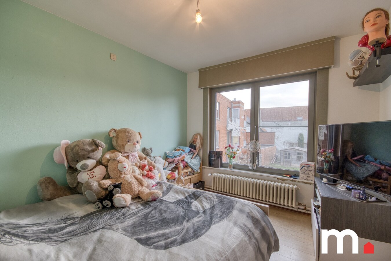 Instapklare woning te Lauwe met 4 slaapkamers nabij het centrum met garage ! 