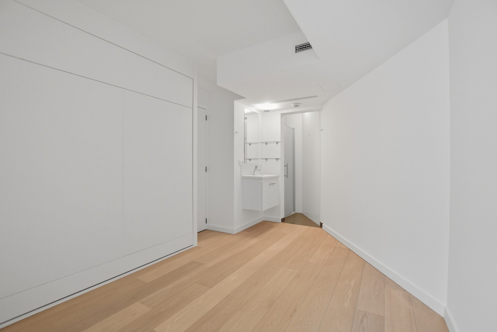 Luxueus praktisch appartement (122m² + 30 m²) met rondom terrassen te Nieuwpoort-Stad 