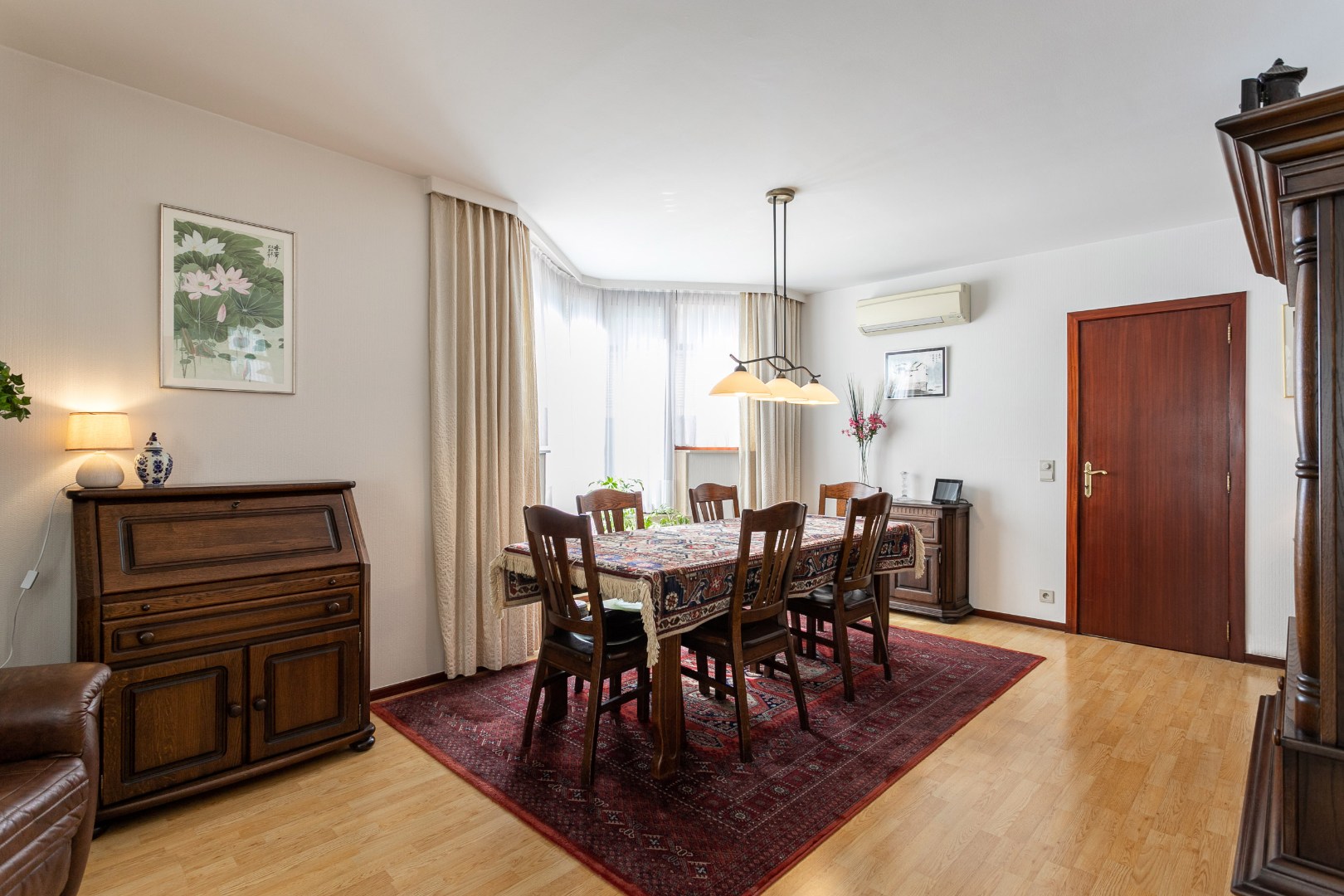 Ruim 3-slaapkamerappartement (EPC C) met terras en uniek zicht op de basiliek in hartje Halle 