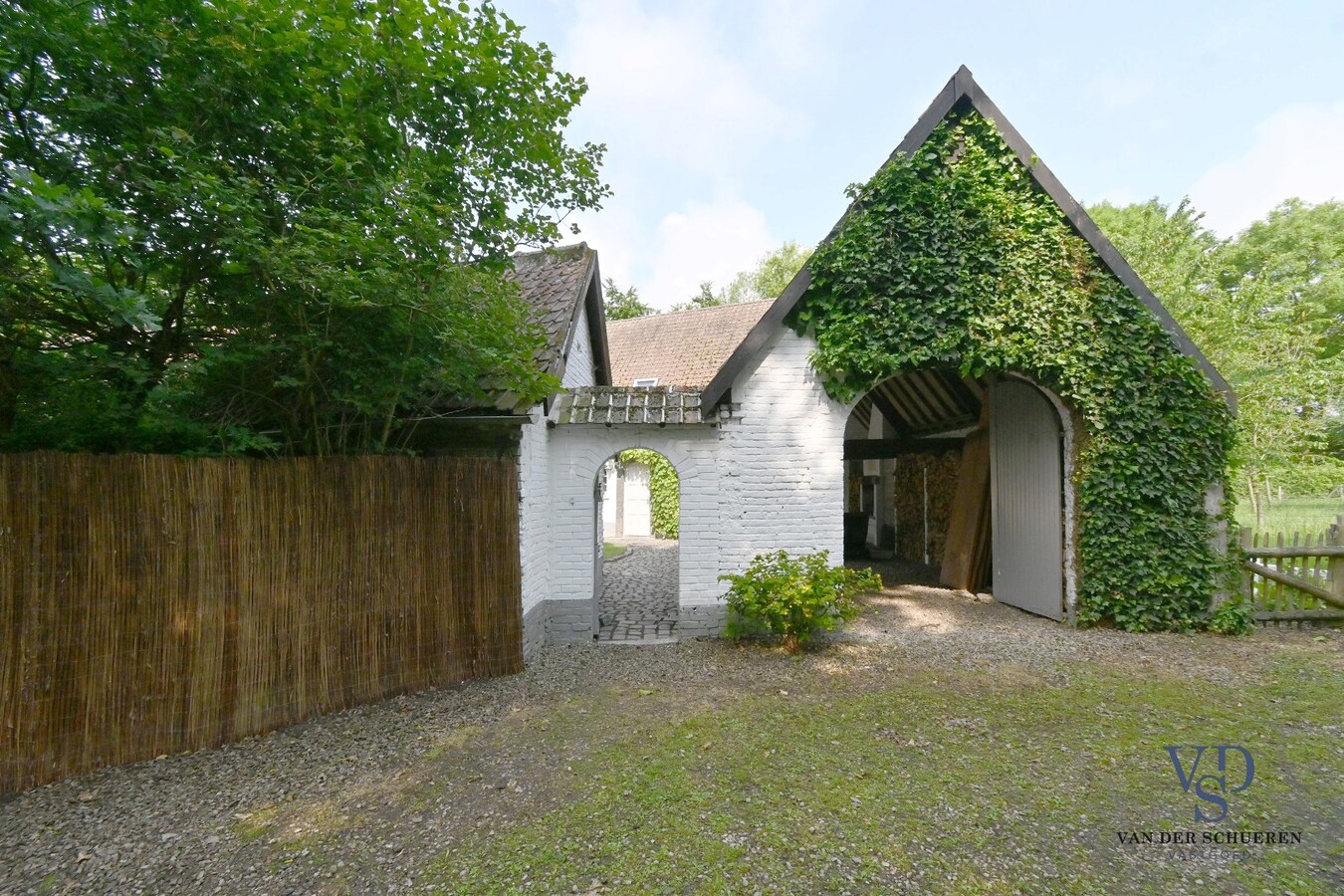 Exceptioneel woning in 't groen. 
