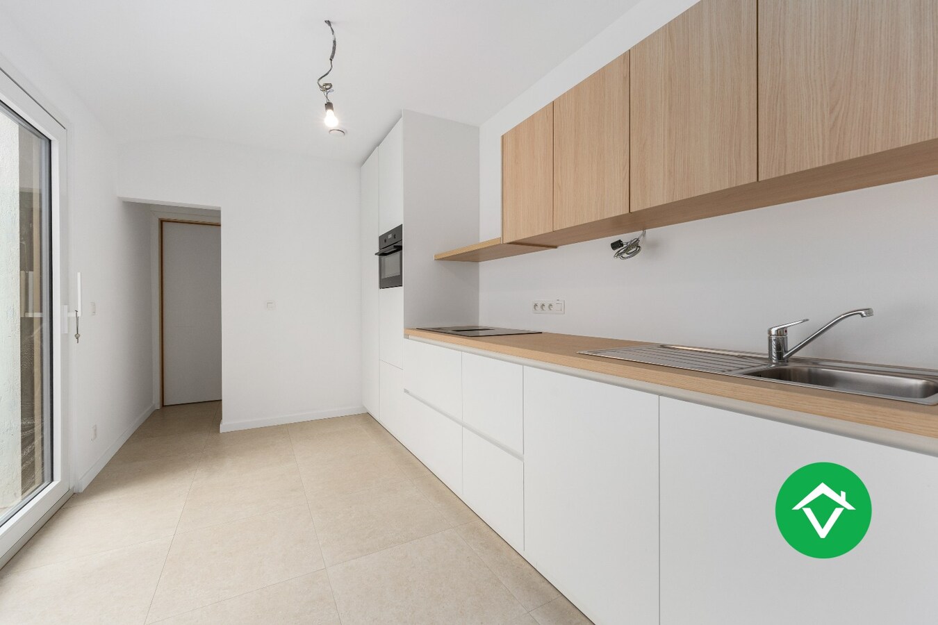 Volledig gerenoveerde woning (EPB B) met garage op topligging te Eernegem 