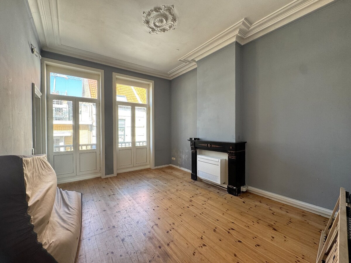 Karaktervolle herenwoning in neo-Vlaamse renaissancestijl met uitzonderlijk potentieel op topligging nabij zee 