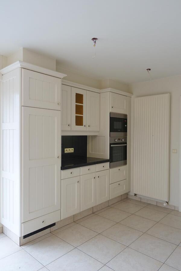 Zeer ruime villa gelegen te Bekegem 