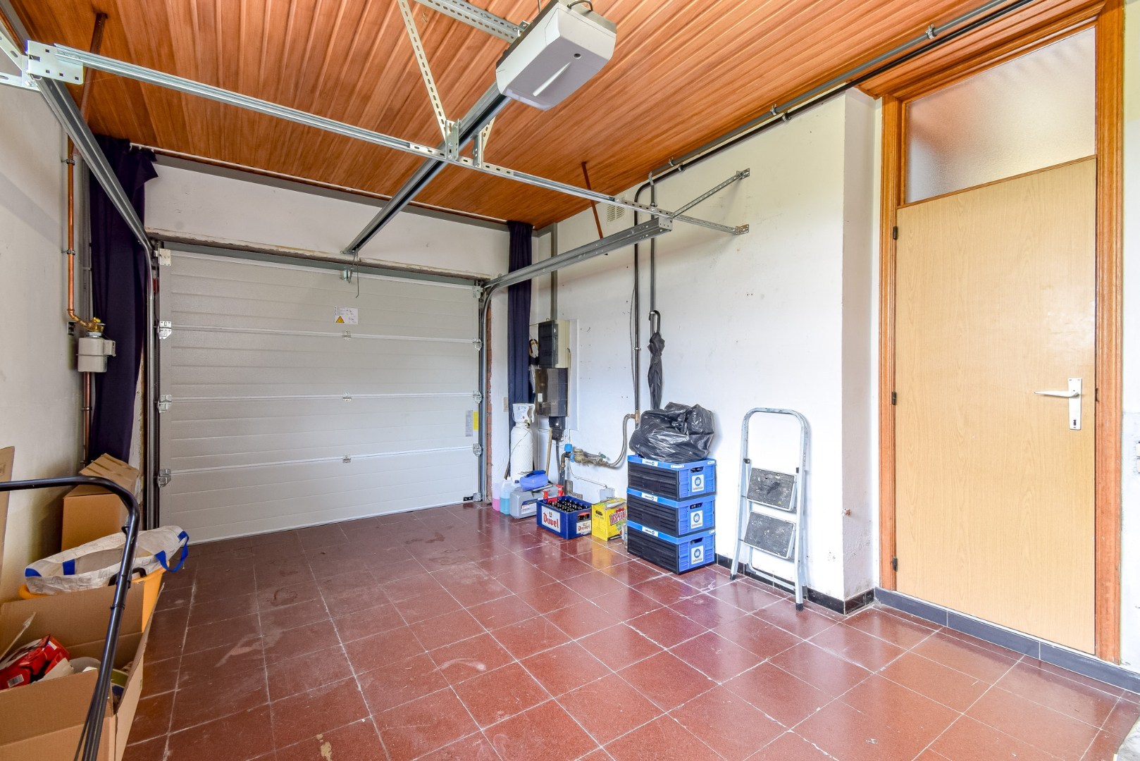 Ruime gezinswoning met grote tuin en 4 slaapkamers in  rustige woonwijk te Gistel 