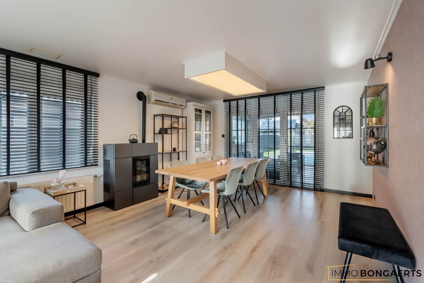 Instapklare woning met 4 slaapkamers en zwembad 