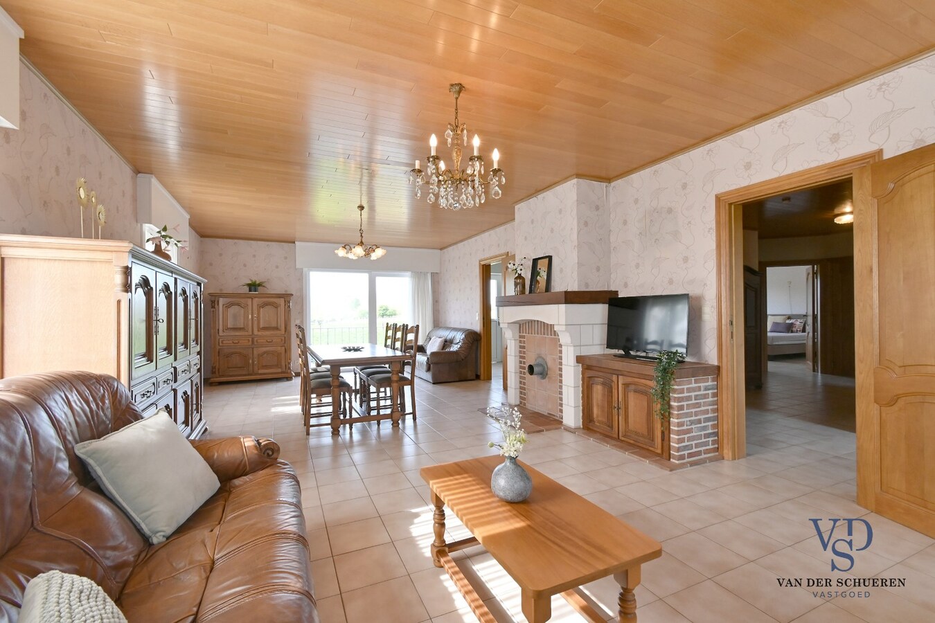 Ruime woning op unieke locatie in het groen, vlakbij Dikkele 