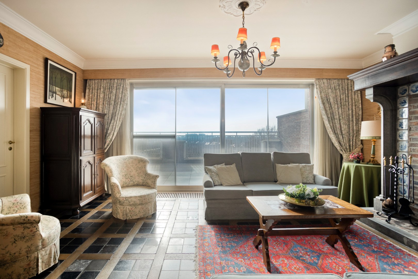 salon met doorgang terras achterzijde