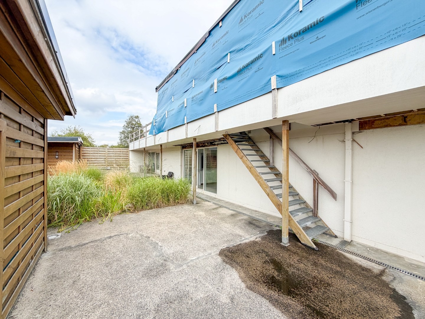 Kangoeroewoning of combinatie wonen en werken, ruim perceel, gunstig gelegen met tal van opportuniteiten! Torhout 