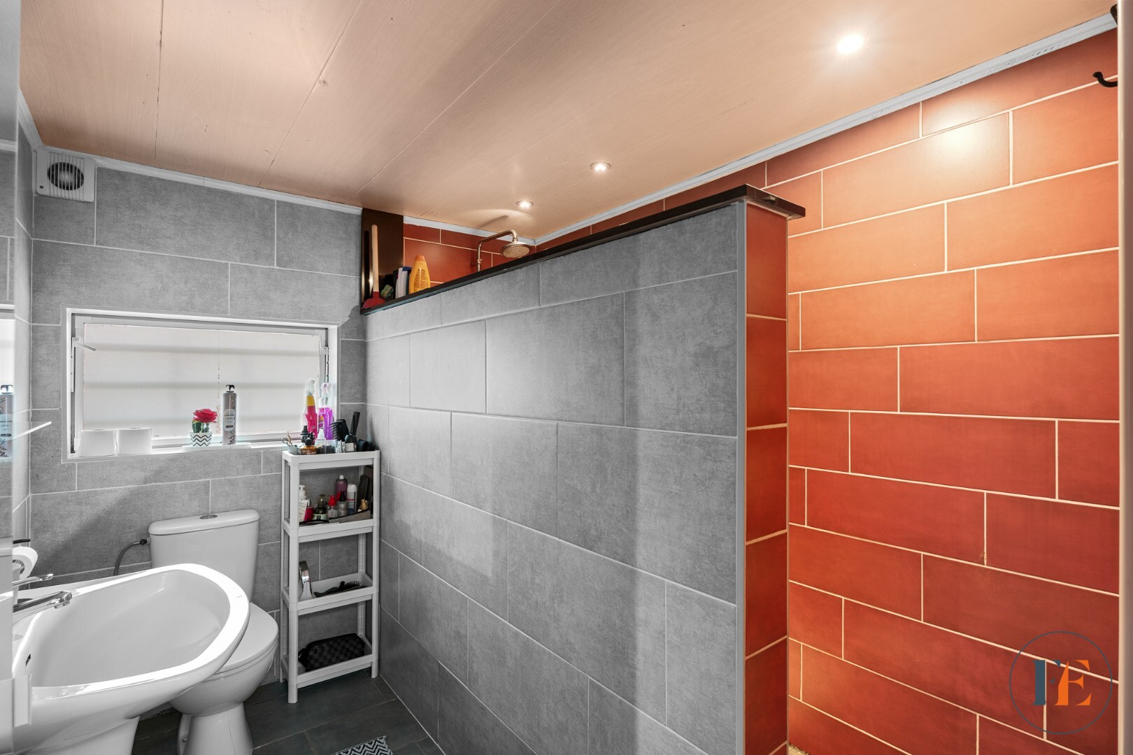 Eengezinswoning met grote tuin 