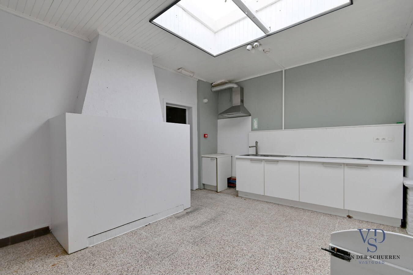 Uniek handelspand met woongedeelte in hartje Eine ! 