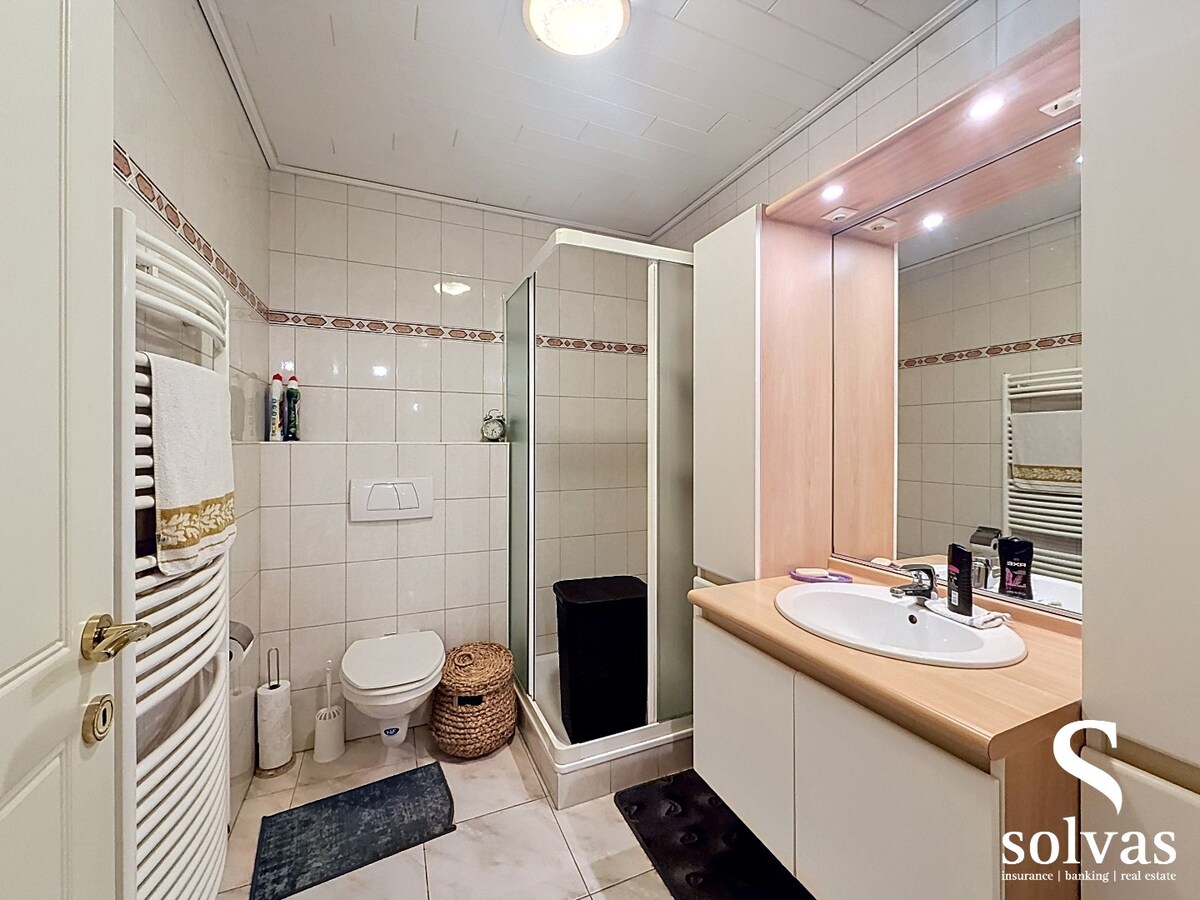 Ruim gelijkvloers appartement 