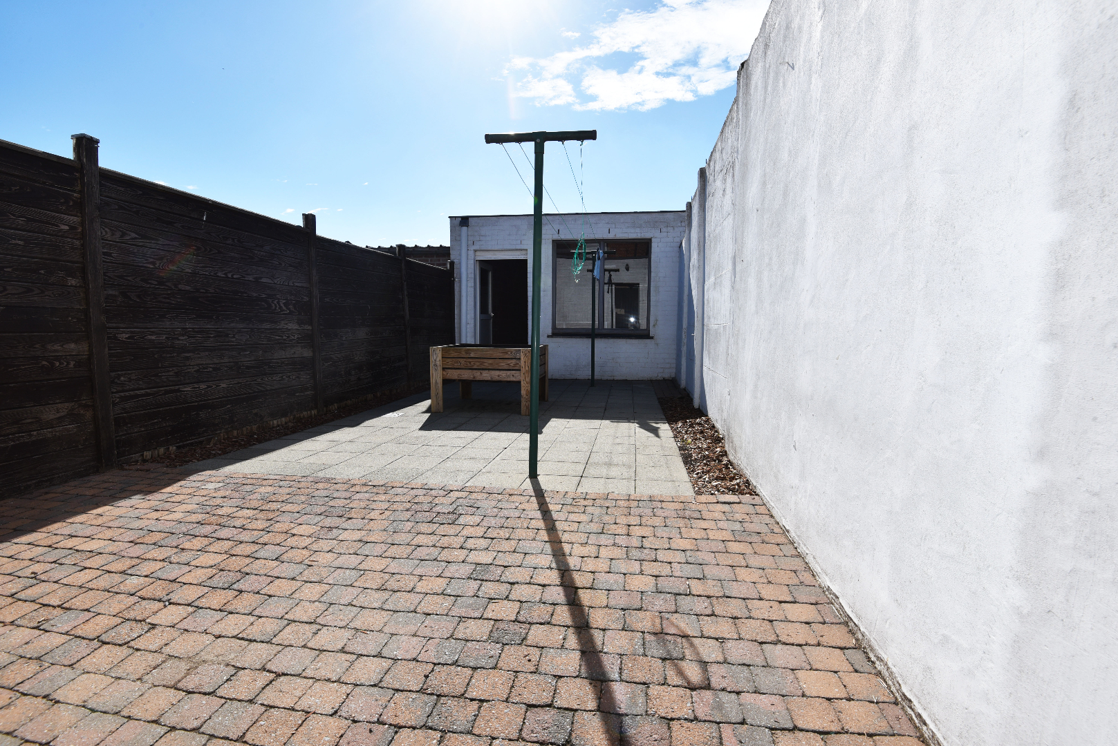 Rijwoning met 4 slpks én garage in centrum Eeklo 