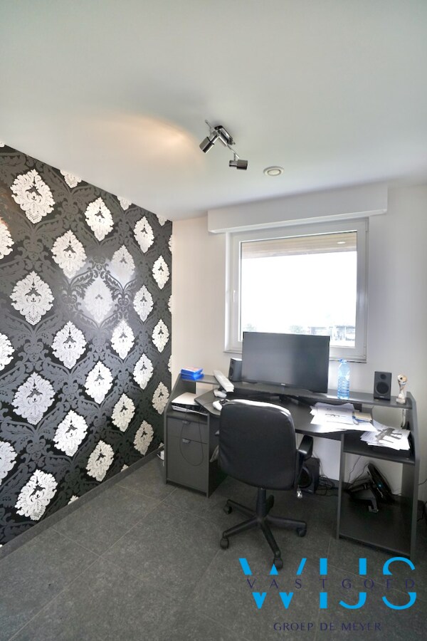 Ruime, energiezuinige gezinswoning te Oosteeklo ! 