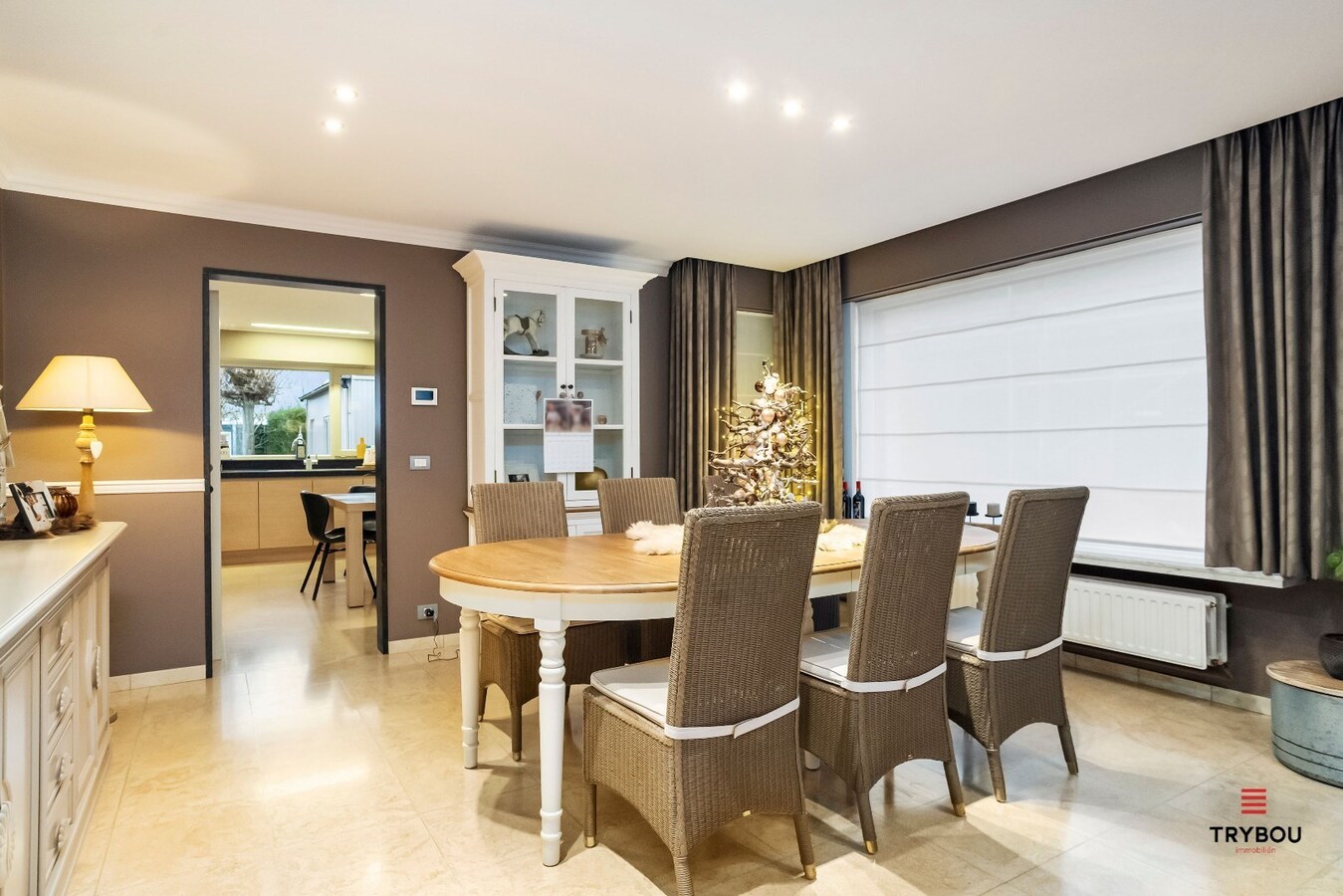 Instapklare halfopen woning met 3 slaapkamers en garage te Oostnieuwkerke 