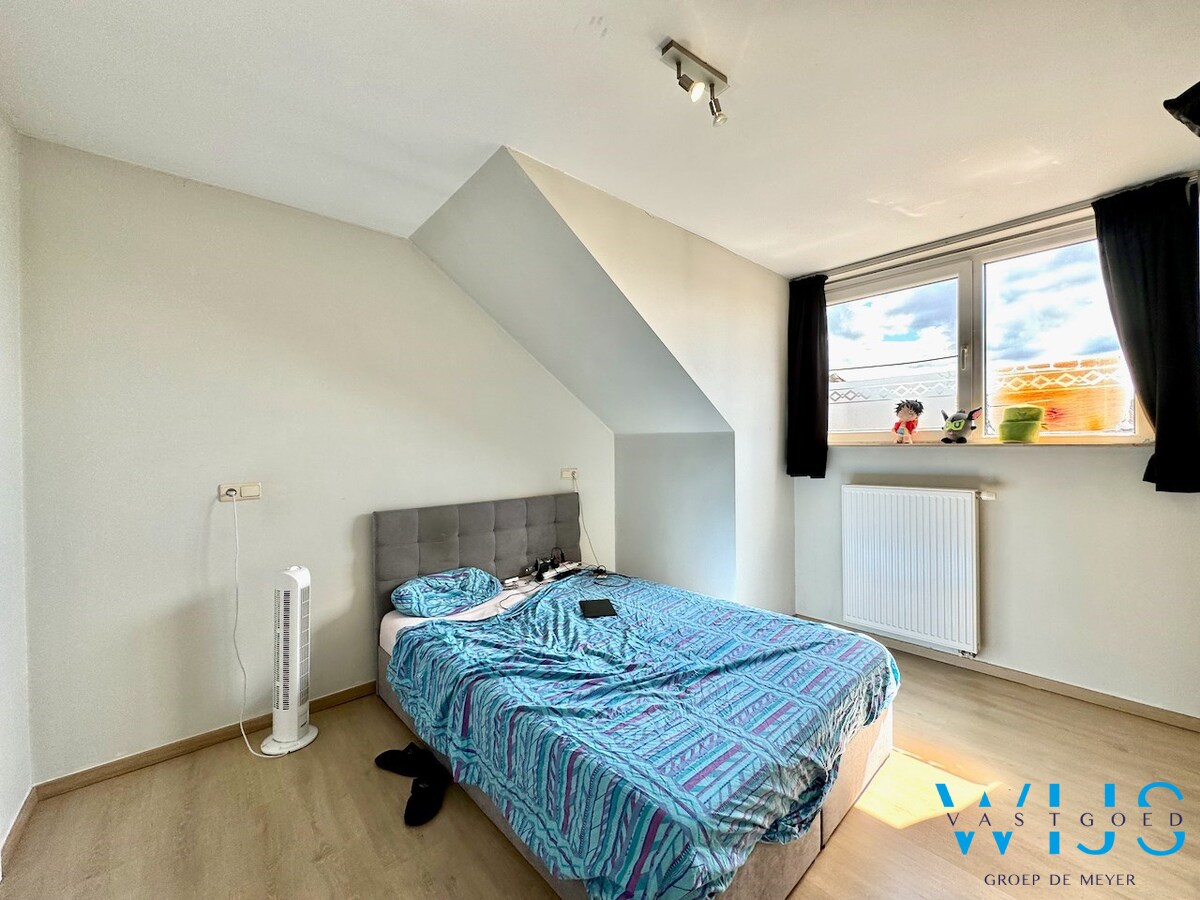 Gezellig dakappartement met 1 slaapkamer te Zelzate ! 