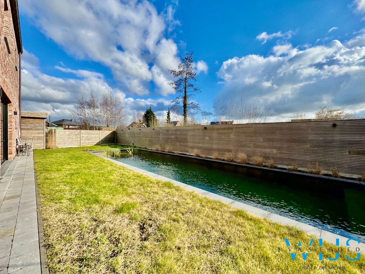 Waanzinnig mooie pastorijwoning te Assenede ! 