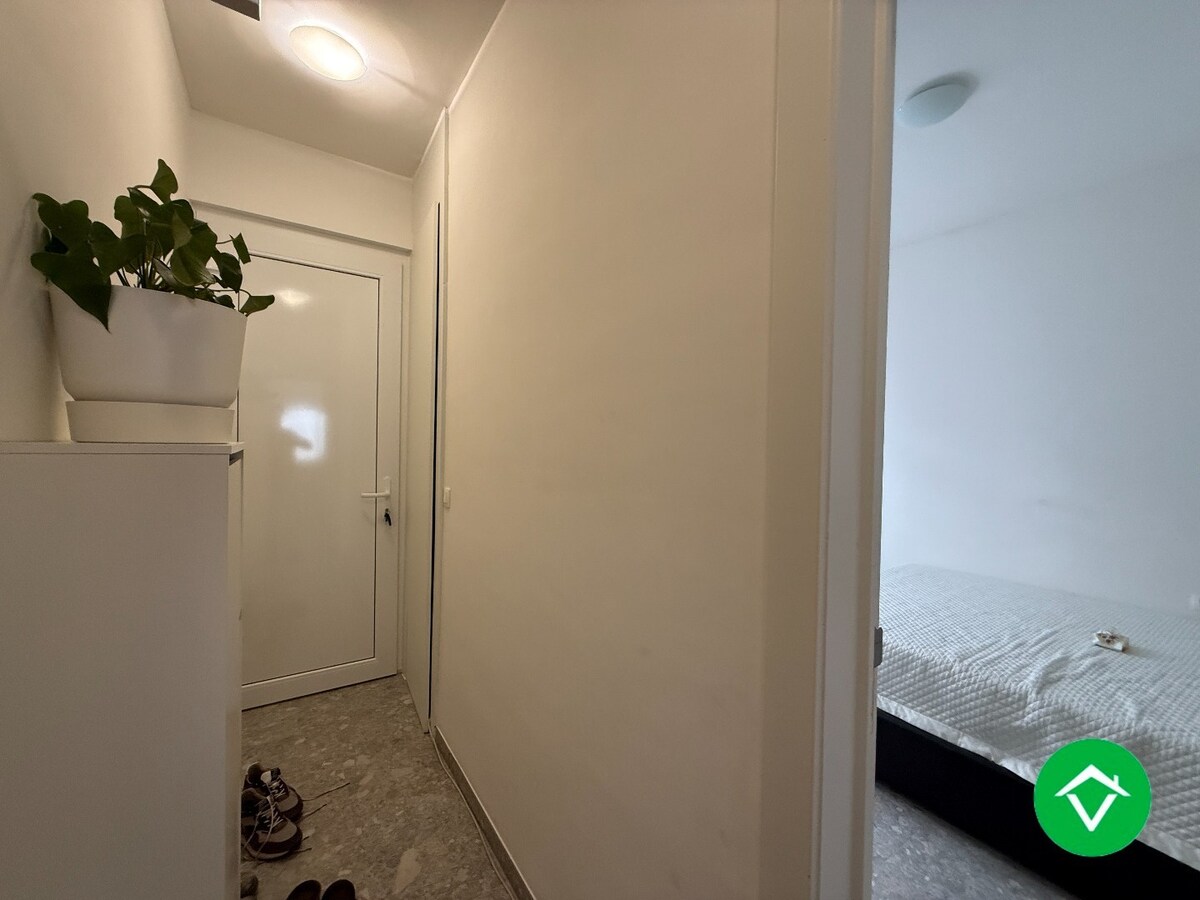 Volledig gerenoveerde rijwoning met 3 slaapkamers en terrastuin in centrum Roeselare 