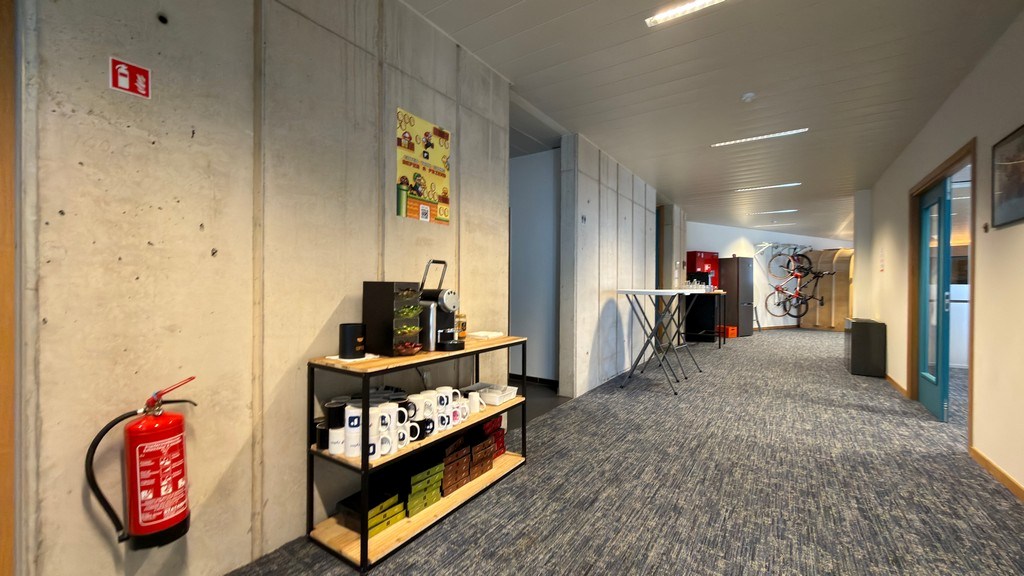 Gerenoveerde kantoren in geklasseerde herenwoning te huur aan station van Mechelen