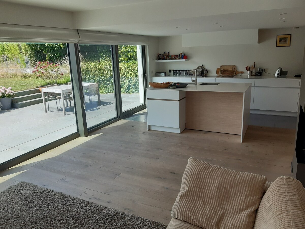 Energiezuinig wonen met weids uitzicht. 