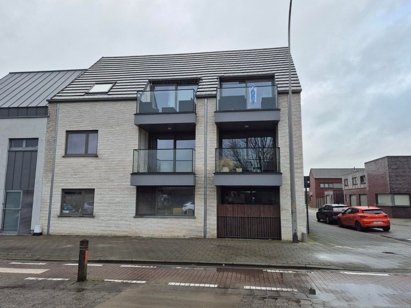 Appartement met 2 slpk en autostandplaats 
