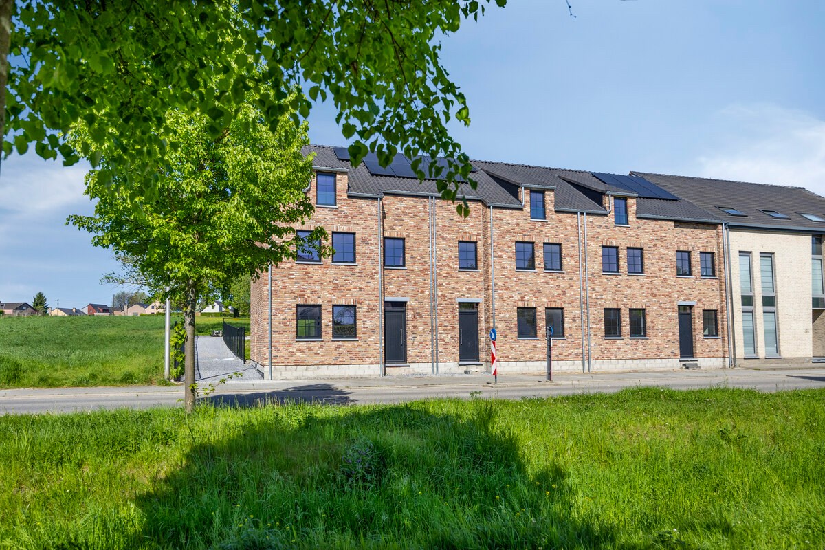 DRIE NIEUWE BEN-WONINGEN OP GUNSTIGE LOCATIE 