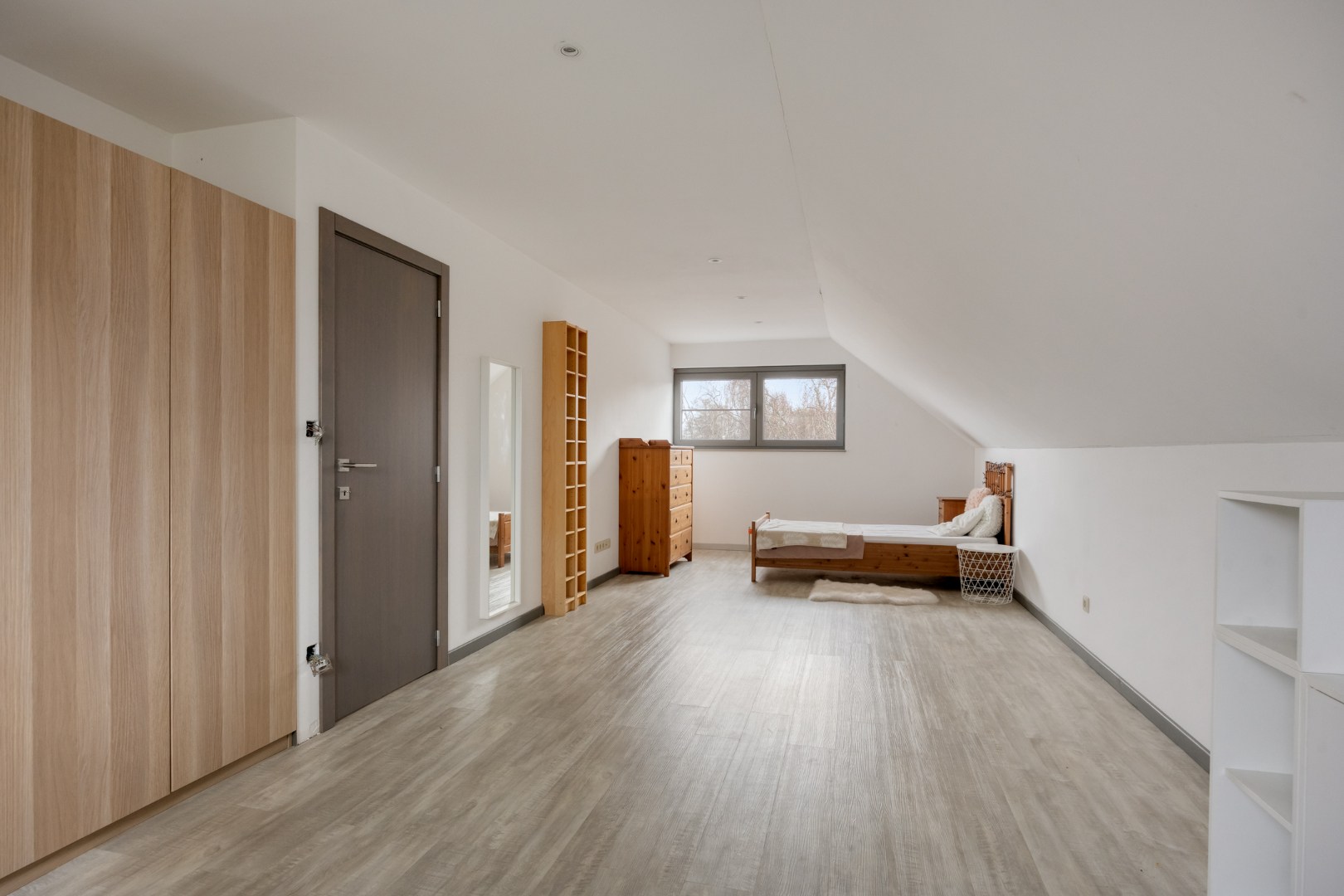 Ruime gerenoveerde villa met 5 slaapkamers en 2 badkamers, tuin en garage in Kessel-Lo, EPC-waarde 285 kWh/m² 