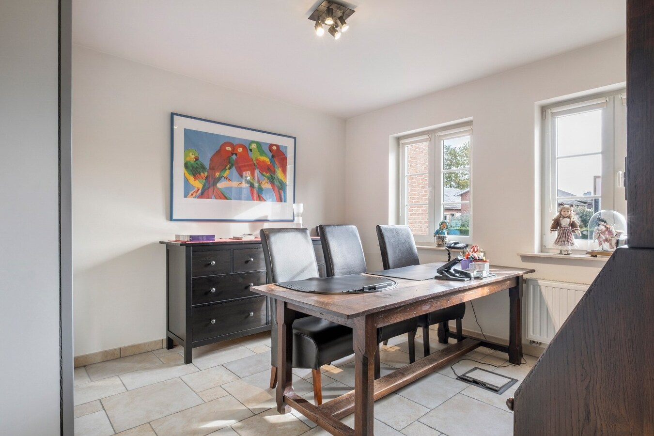 Stijlvolle villa met zwembad op rustige locatie te Bissegem/Heule te koop ! 