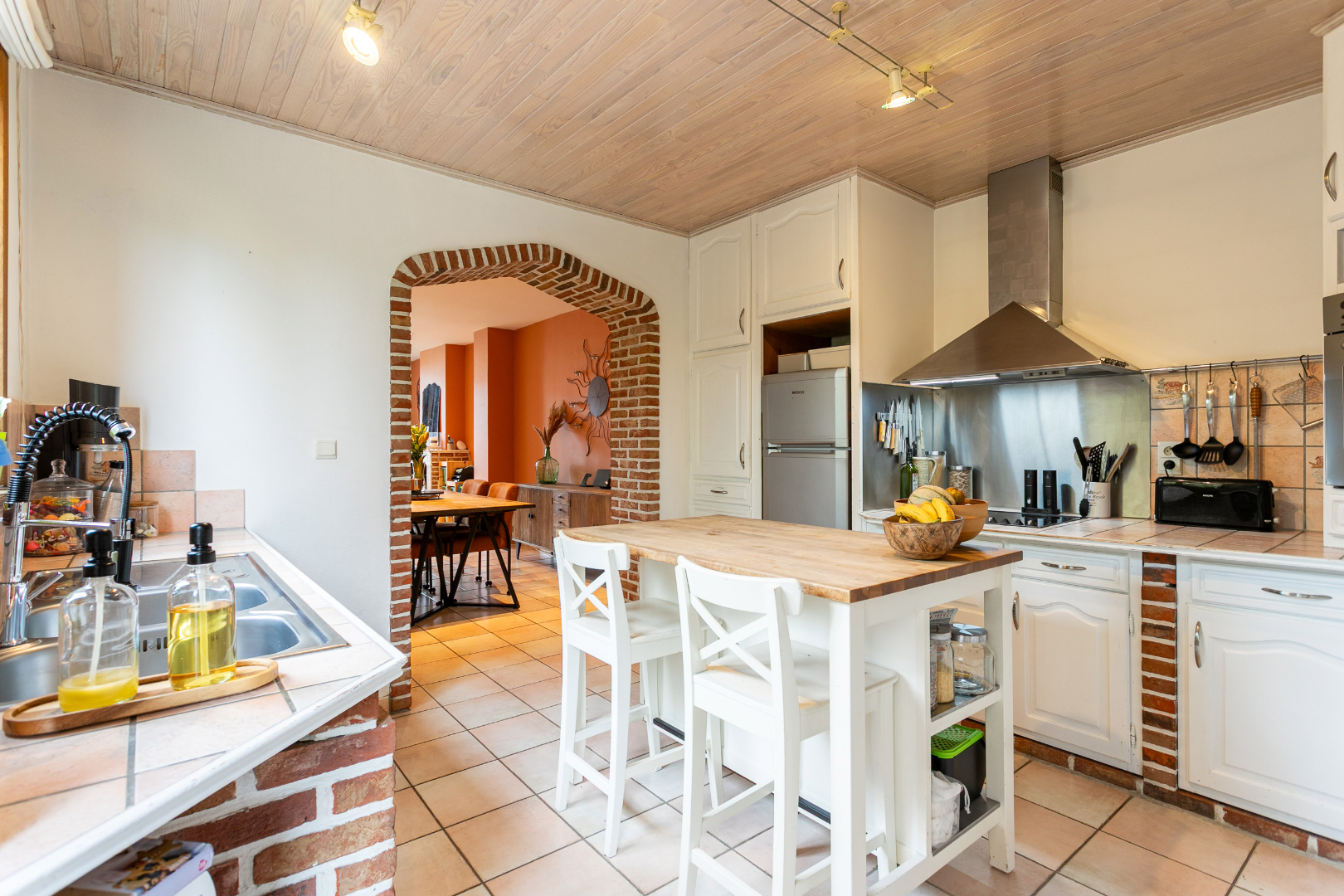 Instapklare driegevelwoning met 3 slpk te Lembeek 