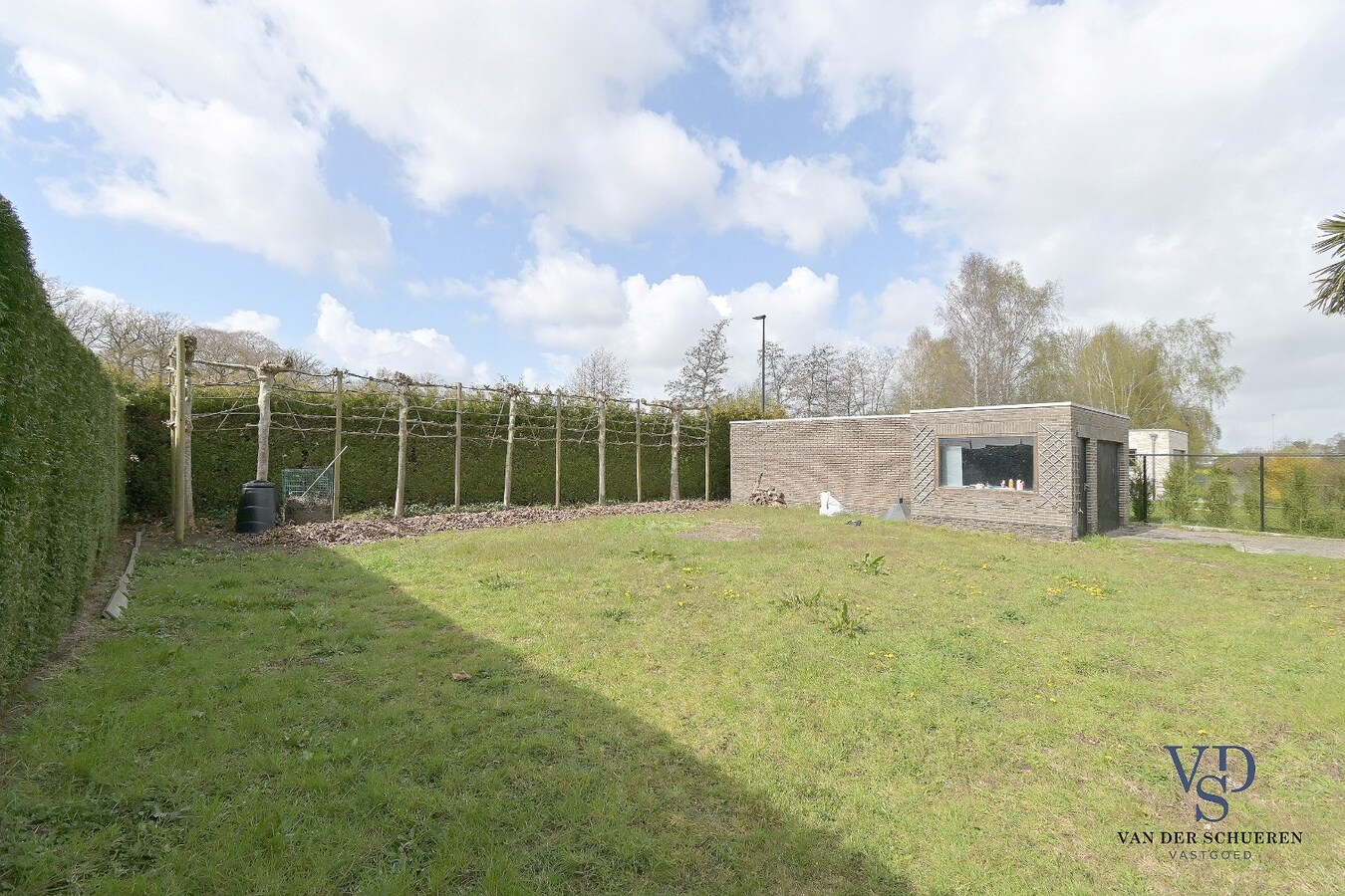 Tijdloze villa in residentiële wijk te Nazareth. 