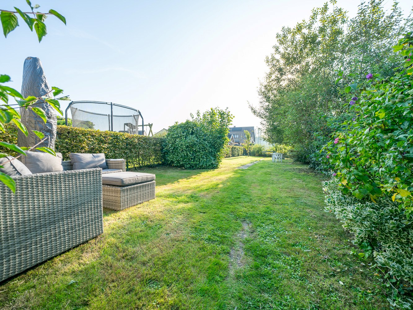 Volledige gerenoveerde 3-gevel woning 