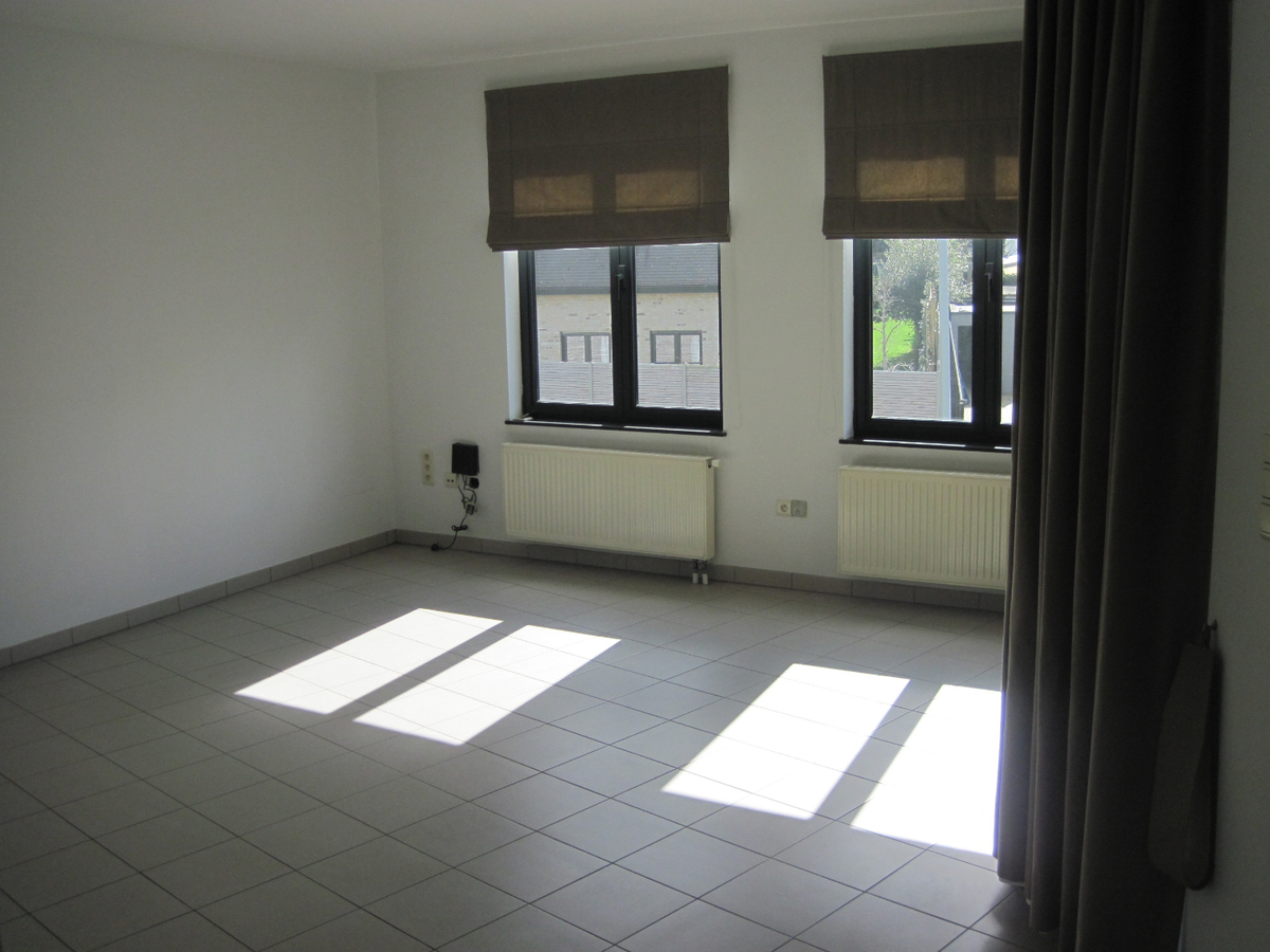 Lichtrijk appartement in centrum Asper.  GEEN VASTE KOSTEN ! 