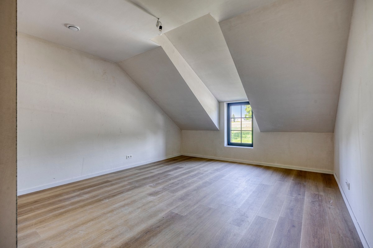 DRIE NIEUWE BEN-WONINGEN OP GUNSTIGE LOCATIE 