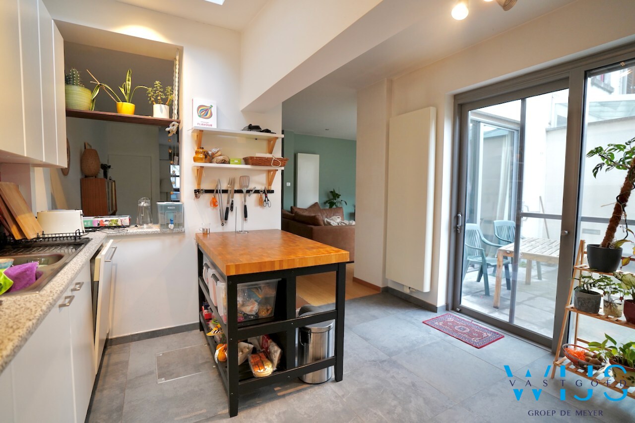 Prachtig woonhuis vlakbij het station Gent-Sint Pieters! 