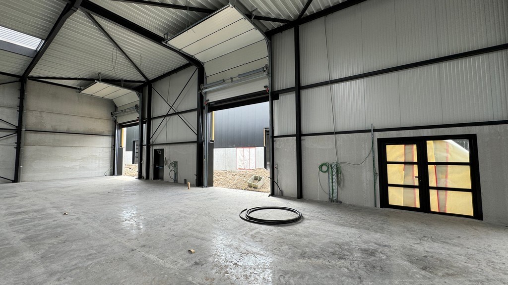 Nieuwbouw magazijnen te huur in Buggenhout