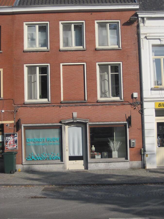 Duplex-appartement (bemeubeld) op unieke liggng. GEEN VASTE KOSTEN. 